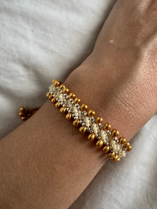 Pulsera Tierra Beige y Dorado