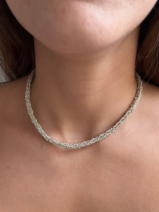 Collar grabado plateado